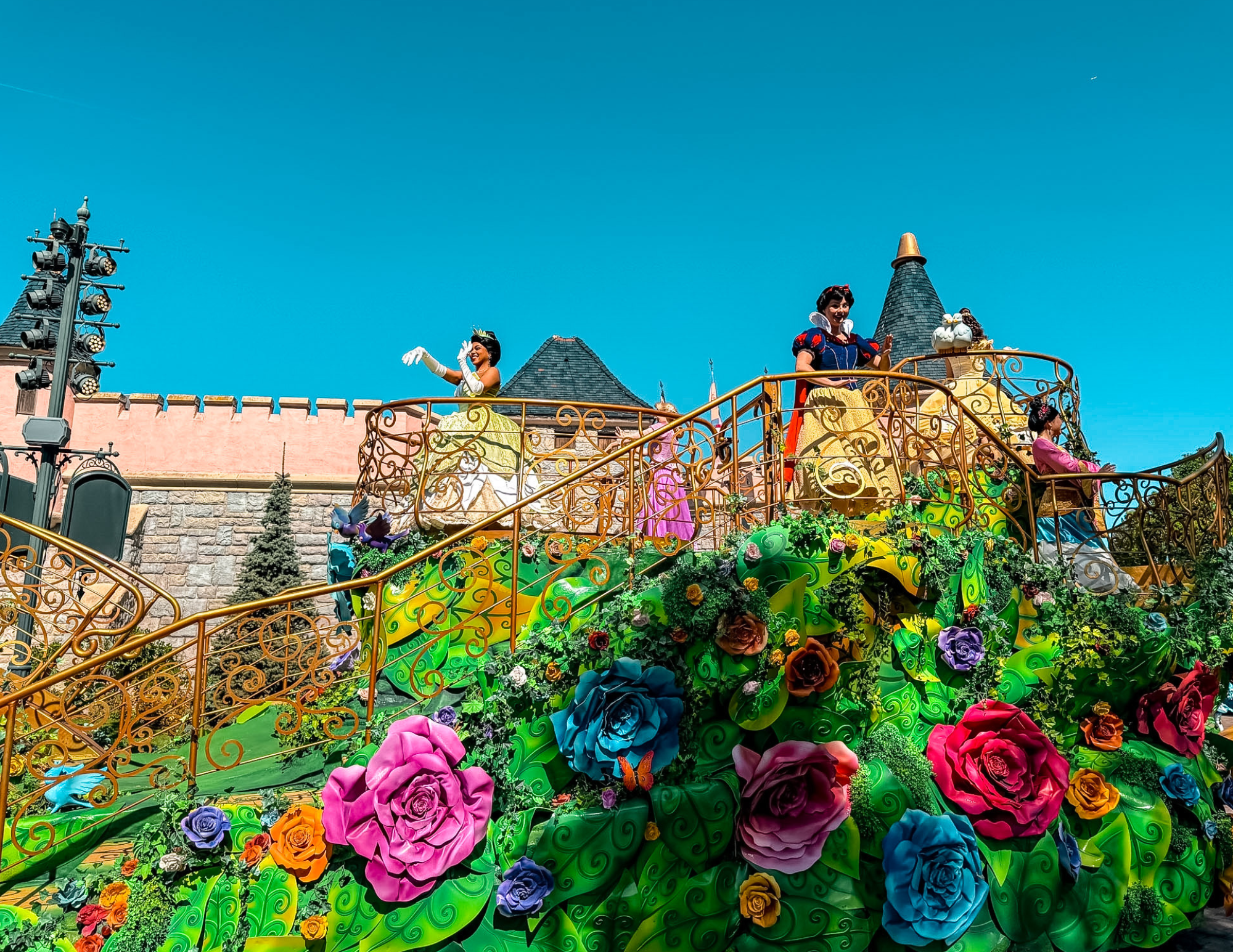 Disneyland Paris Guide (23).png